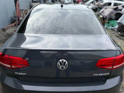 Кришка багажника VW Passat b8 Пассат б8, Седан, Код фарби : LI7F, в наявності