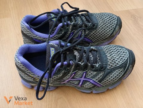 Кросівки ASICS 37 розмір