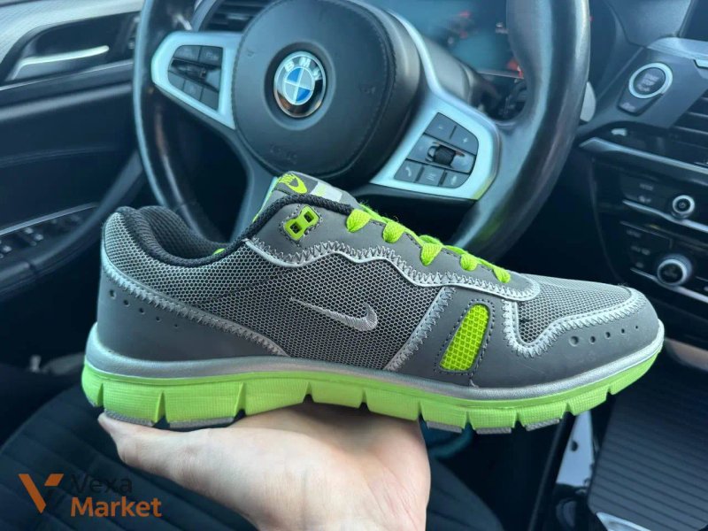 Кросівки Nike 43 розмір — фото 2