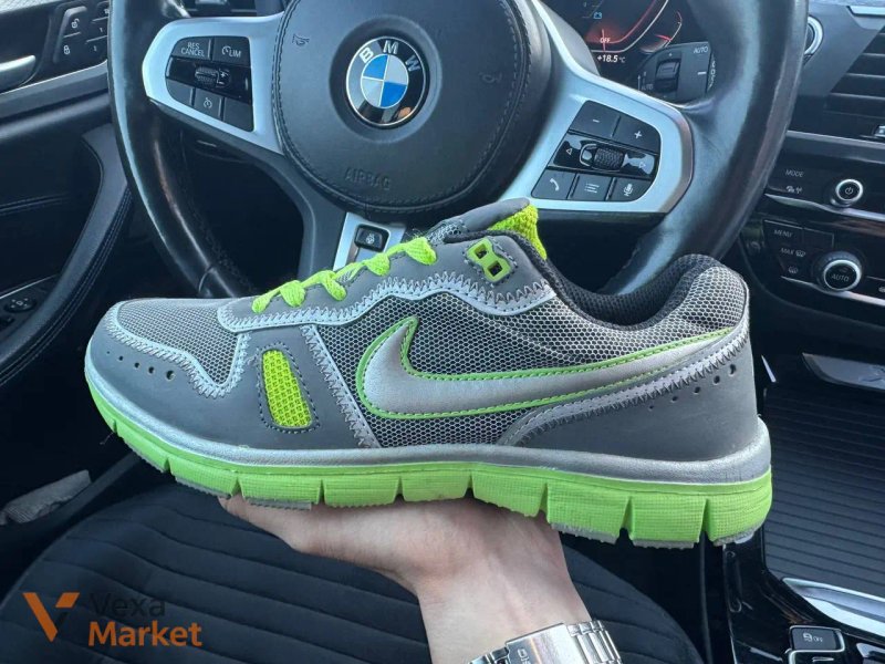 Кросівки Nike 43 розмір — фото 3
