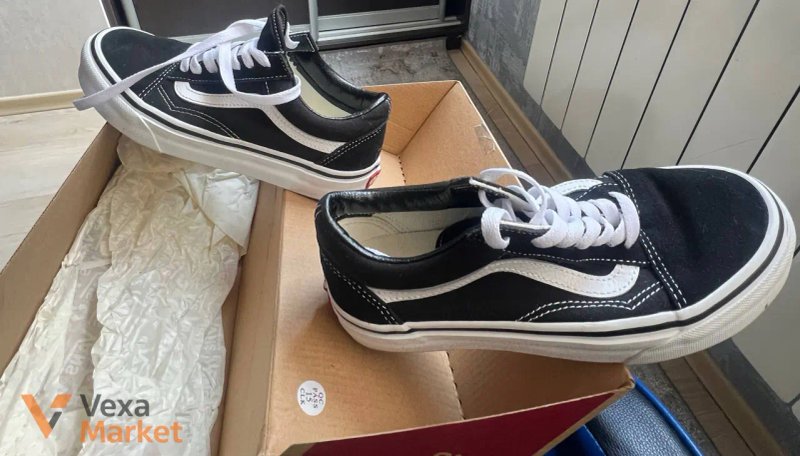 Кросівки Vans Old Skool Black/White — фото 3