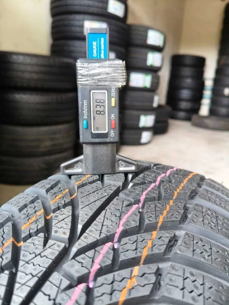 Kumho Winter Craft WP52+ 195/65r15 made in Korea 26рік, ЗИМА НОВІ (8,3мм) — фото 4