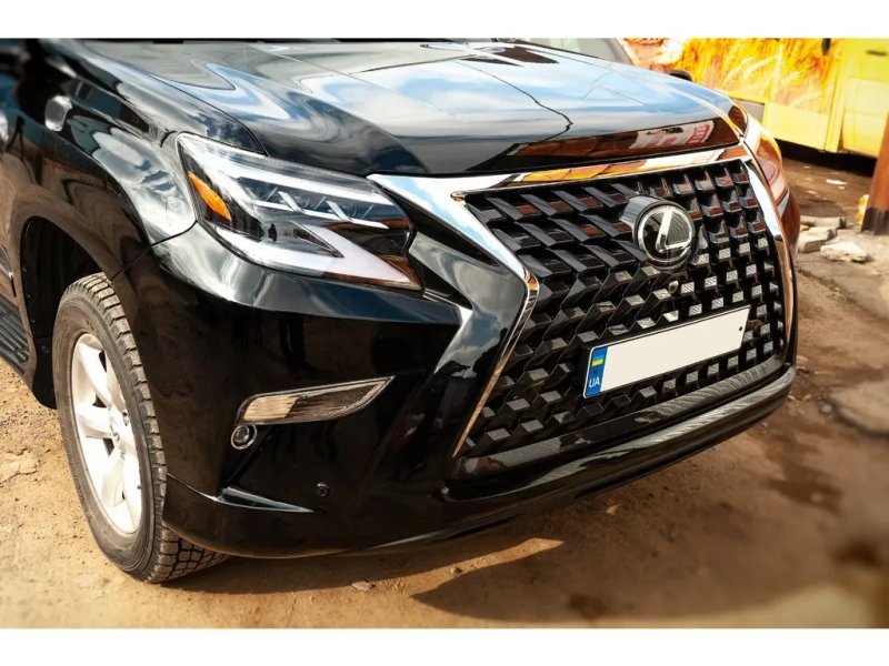 Lexus GX460 2013-2018 Комплект рестайлингу  в 2021 рік решітка та фари — фото 3