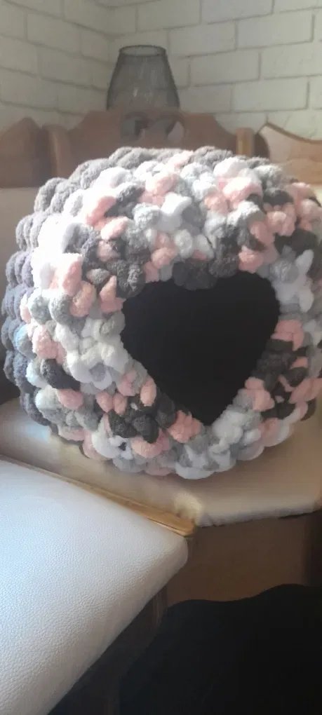 Лежанка Hand made для кішки, або собаки.