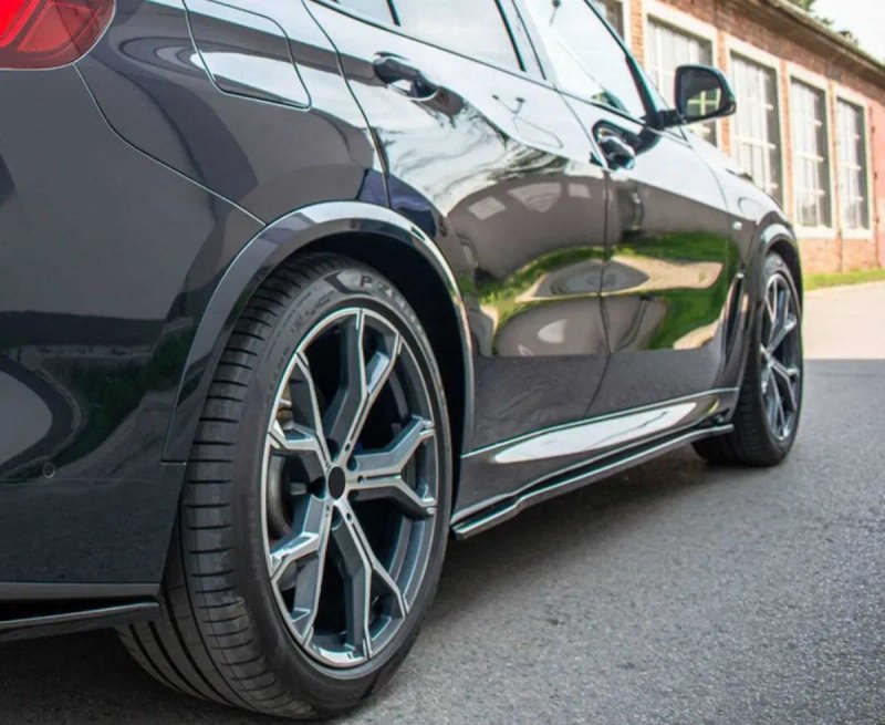 Лезвия на пороги BMW X5 G05 в стиле Maxton Design диффузор сплиттер — фото 3