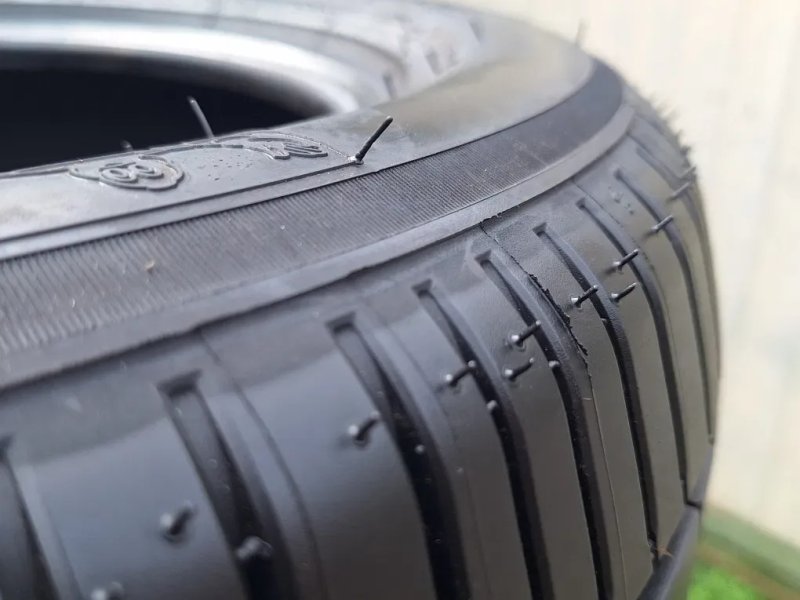 Літній MICHELIN  215 50 R17 — фото 2