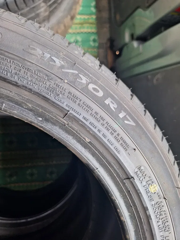 Літній MICHELIN  215 50 R17 — фото 4