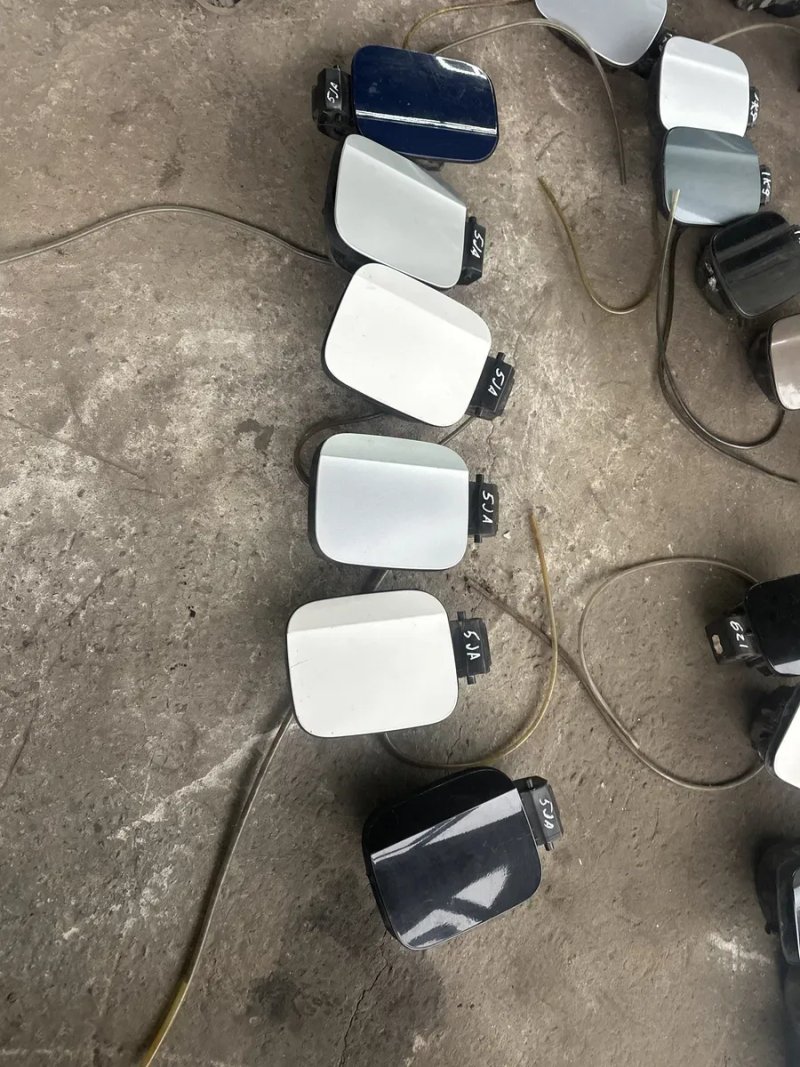 Лючок бензобаку VW Golf 5 6 touran 1 passat b7 jetta 5 6 tiguan octavia a5 a7 rapid seat altea кришка баку — фото 2