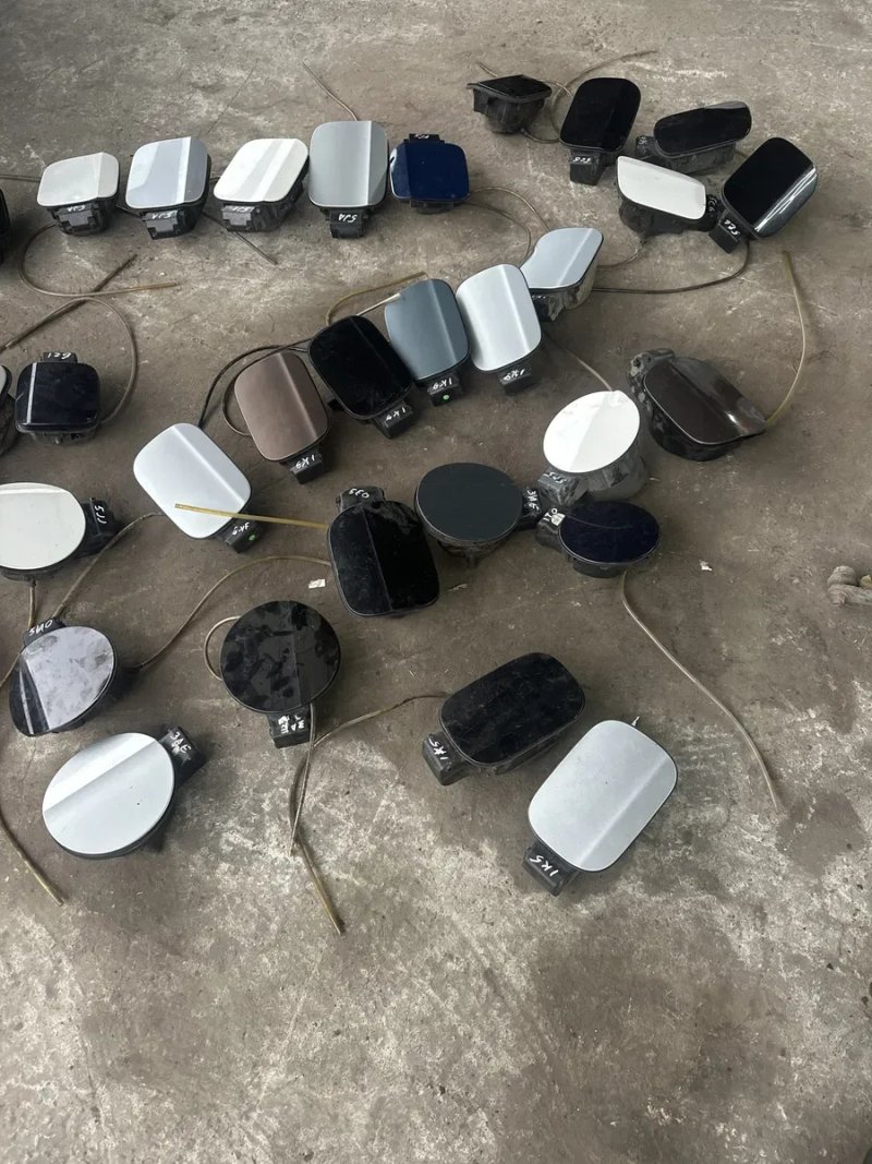Лючок бензобаку VW Golf 5 6 touran 1 passat b7 jetta 5 6 tiguan octavia a5 a7 rapid seat altea кришка баку — фото 8