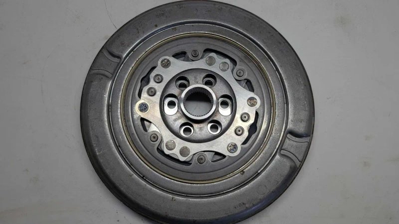 Маховик Volkswagen Passat B8 04E105266P 1.4 Гибрид Гібрид Коробка передач робот SCB Фольксваген Пассат Б8 Пасат Б8 — фото 3