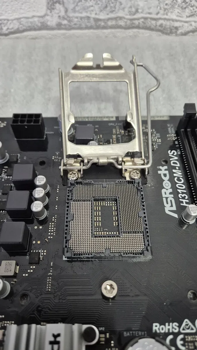 Материнська плата Asrock H310CM-DVS, процесор Intel core i3-8100, s1151v2 — фото 6