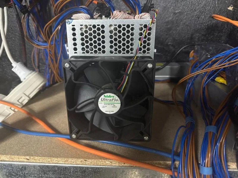 Майнер Antminer A3, blake2b Knot. Нові! — фото 6