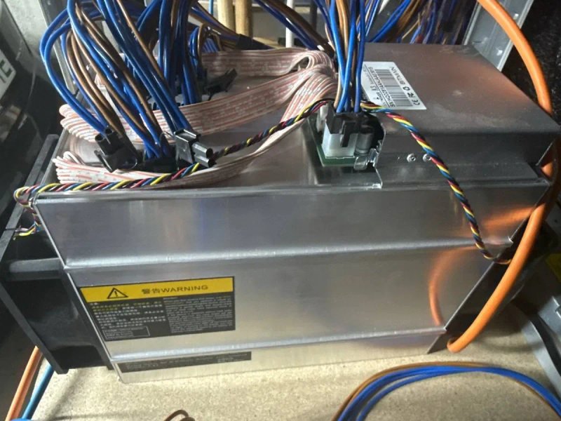 Майнер Antminer A3, blake2b Knot. Нові! — фото 8