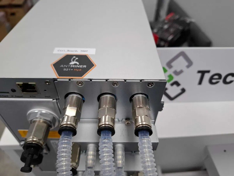 Майнер Bitmain Antminer S21XP HYDRO 473Th 6000$ Наявність — фото 2