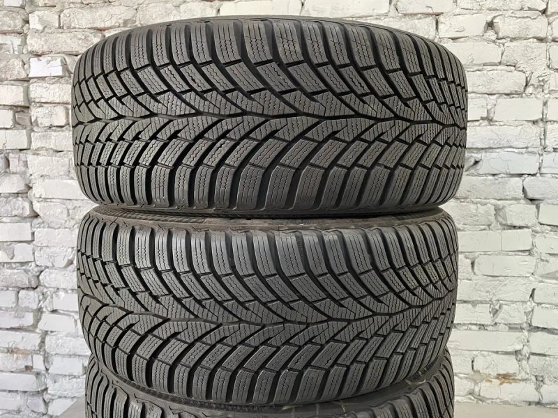 Майже нові зимові шини CONTINENTAL 225/45 R17 резина Р17 — фото 3