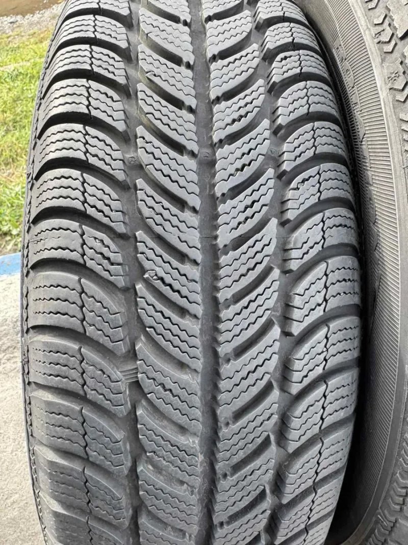 Майже нові зимові шини DEBICA 185/65 r15 — фото 2