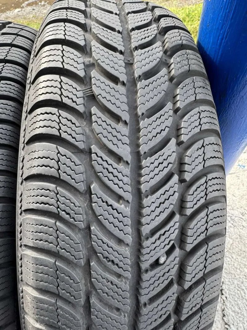 Майже нові зимові шини DEBICA 185/65 r15 — фото 3