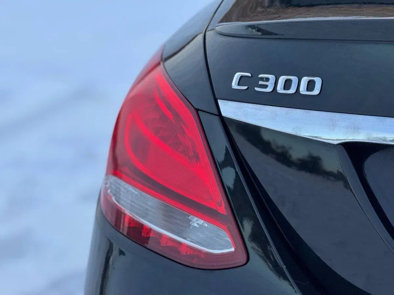 Mercedes Benz C300 — фото 8