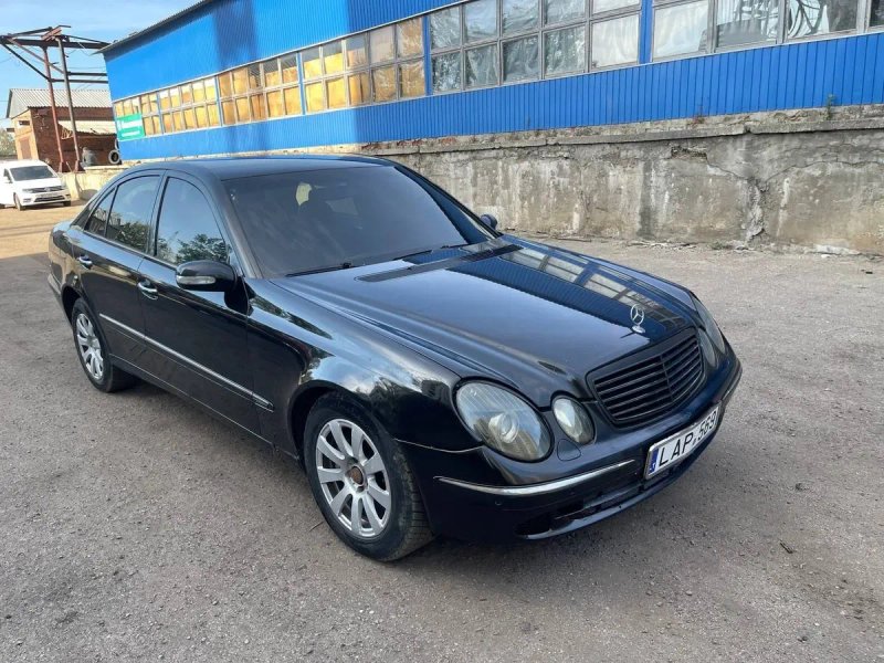 Mercedes E211( Мерседес Е211)3,2 Дизель 2003 рік Автомат Зад привід гарний лонговий Седан — фото 2