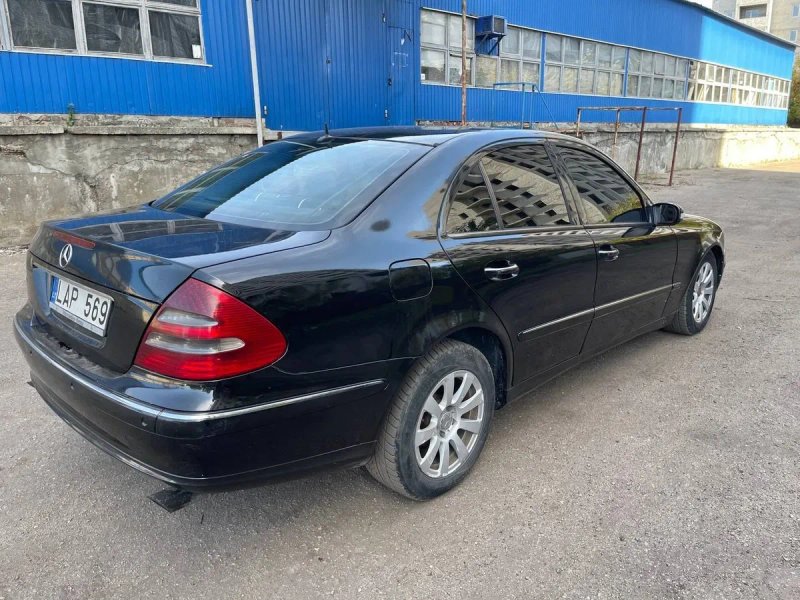 Mercedes E211( Мерседес Е211)3,2 Дизель 2003 рік Автомат Зад привід гарний лонговий Седан — фото 5