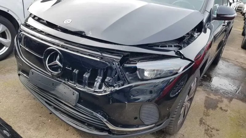 Mercedes EQA H243 бампер Мерседес AMG розборка шрот — фото 3