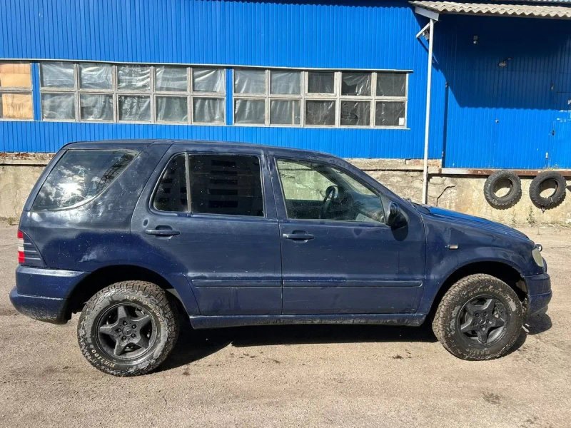 Mercedes ML 163( Мерседс Мл) 2003 рік 2,3 Г/б Механіка Повний привід Гарний Джип — фото 3