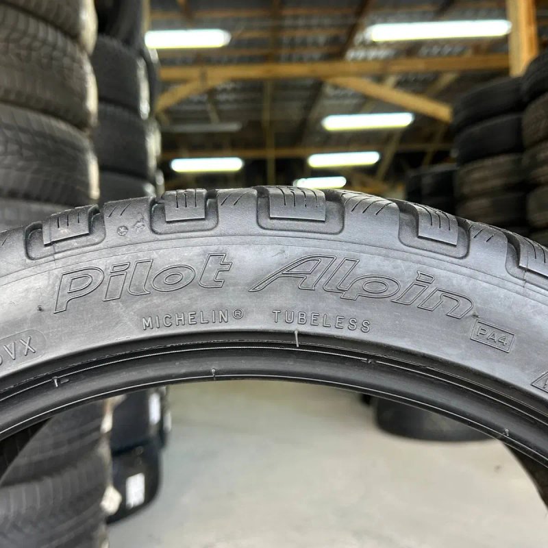 Michelin Pilot Alpin PA4 225/40 R18 європейські зимові шини бу 6 мм продаж від 1 шт — фото 4