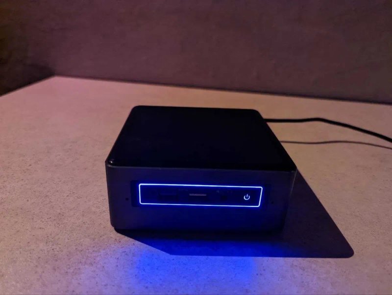 Міні-пк на i3-7100U Intel Nuc7 i3 (boxNUC7i3BHN) — фото 2