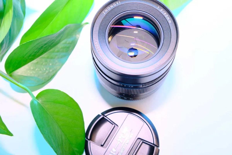 Mitakon Speedmaster 80mm f1.6 (Fujifilm GFX) та інші середньоформатні обʼєктиви — фото 2