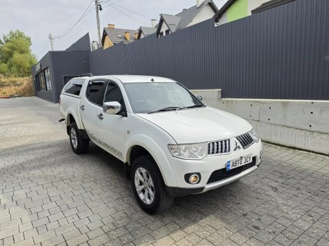 Mitsubishi L200 2012 рік Ідеал