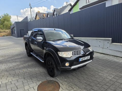 Mitsubishi L200 2012 рік в Україні
