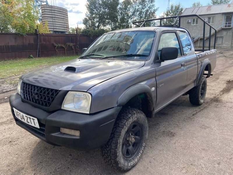 Mitsubishi L200( Містубісі Л200) 2,5 Дизель  Механіка 2003 рік Повний привід 4Х4 Гарний Пікап — фото 2