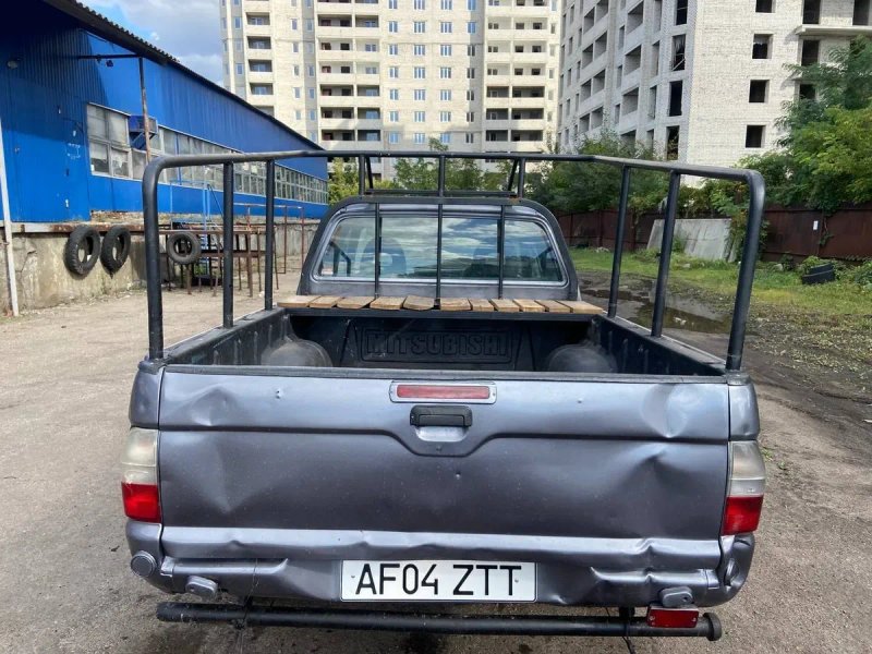 Mitsubishi L200( Містубісі Л200) 2,5 Дизель  Механіка 2003 рік Повний привід 4Х4 Гарний Пікап — фото 5