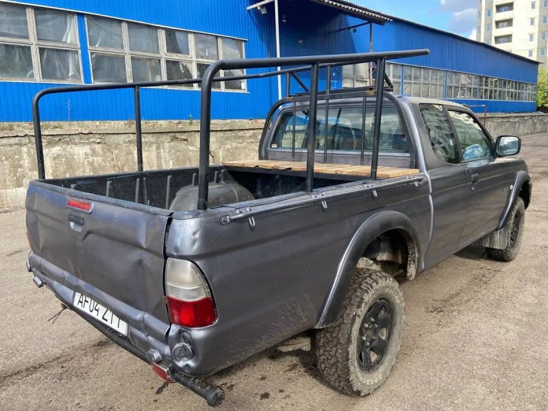 Mitsubishi L200( Містубісі Л200) 2,5 Дизель  Механіка 2003 рік Повний привід 4Х4 Гарний Пікап — фото 6