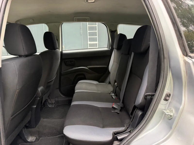 Mitsubishi Outlander XL 2.0 дизель Мітсубісі Аутлендер — фото 6
