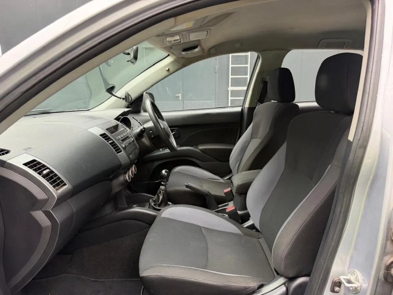 Mitsubishi Outlander XL 2.0 дизель Мітсубісі Аутлендер — фото 7