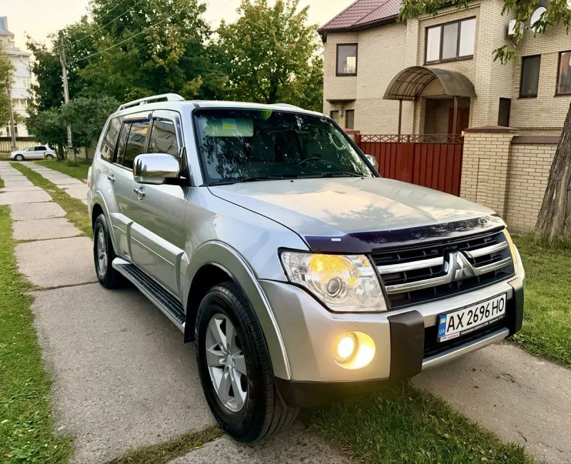 Mitsubishi Pajero 2007 3.0 GBO Avtomat — фото 2
