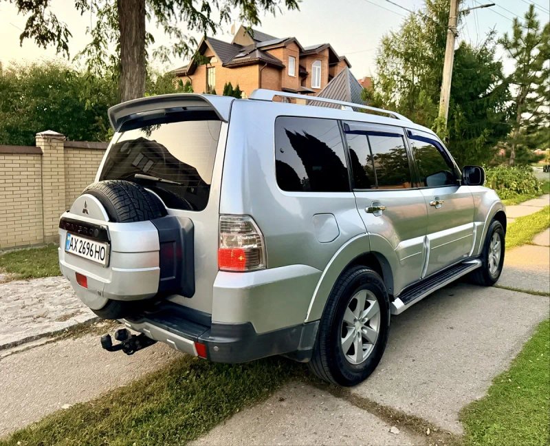 Mitsubishi Pajero 2007 3.0 GBO Avtomat — фото 4