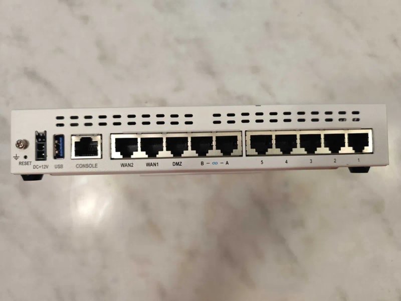 Міжмережевий екран Fortinet FortiGate 60F — фото 4