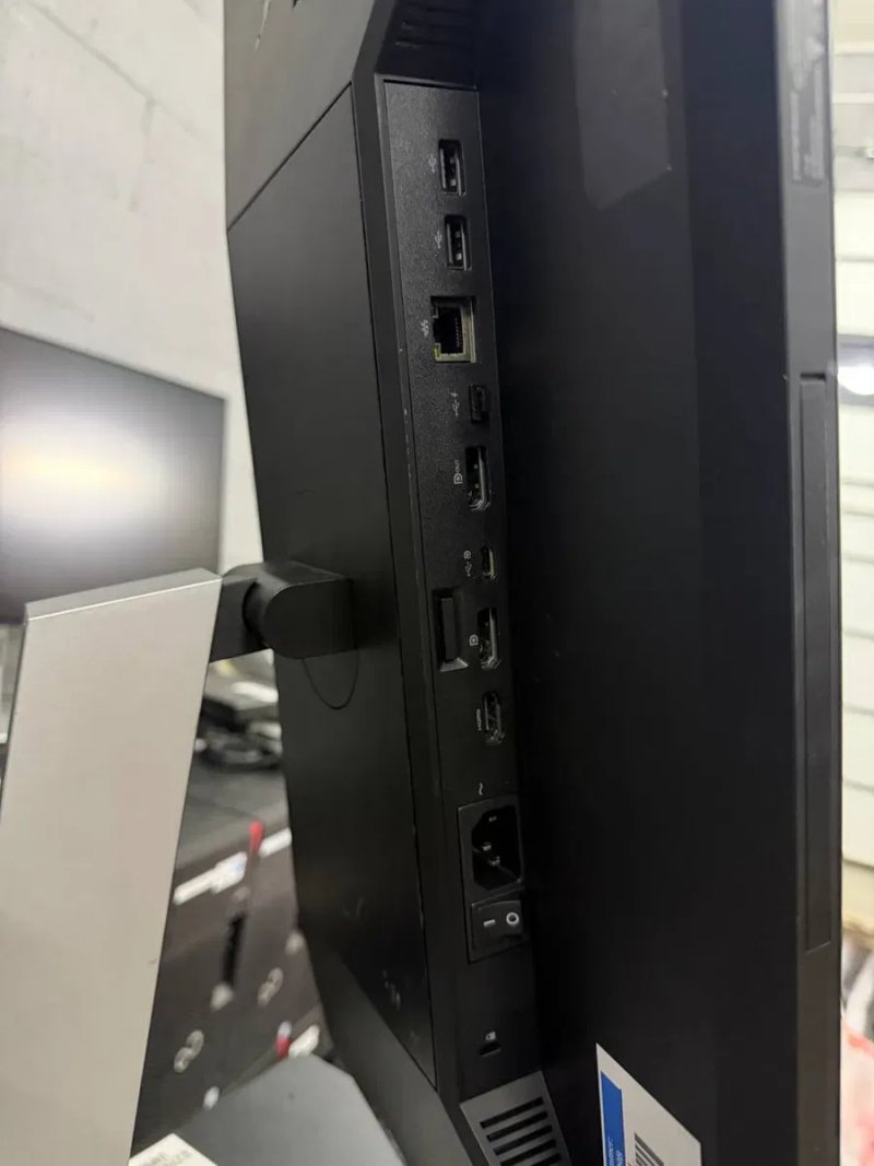 Монітор HP E27d G4 27” дюймів QHD 2K IPS 75Hz USB-C 100W — фото 6