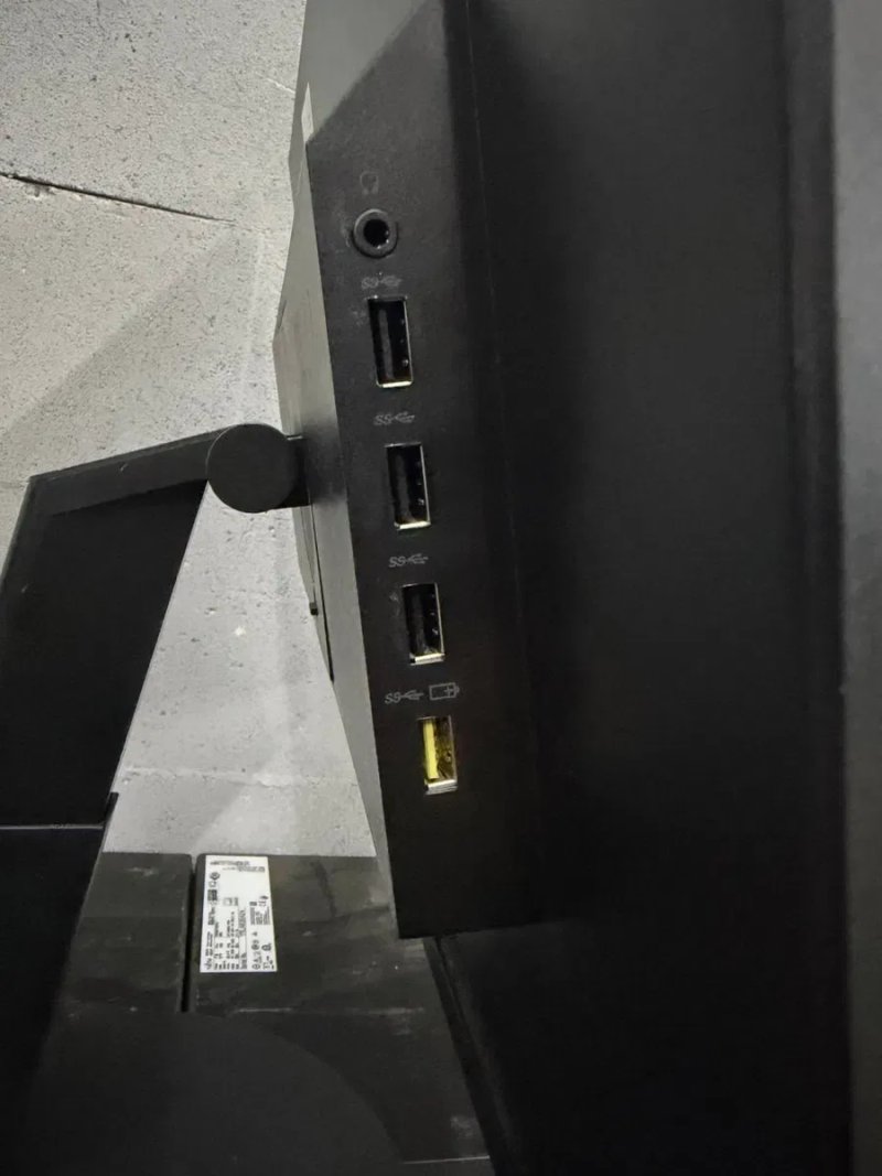 Монітор Lenovo ThinkVision T24m-10 24” IPS Full HD USB-C — фото 3