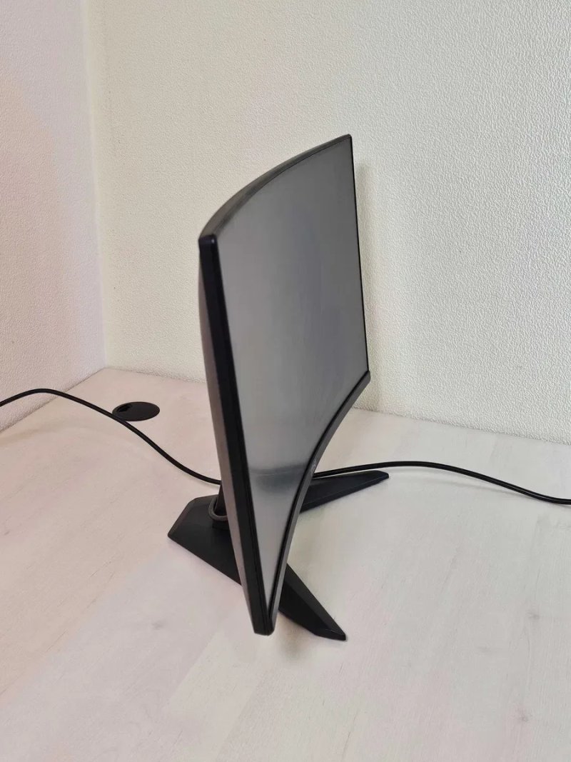 Монітор MSI MAG 242C — 24” 180 Гц HDMI, DisplayPort — фото 3