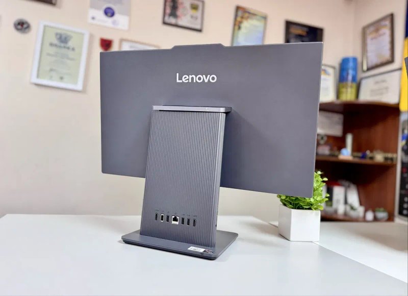 Моноблок Lenovo IdeaCentre 3 24ARR9 / Ryzen 5 7535HS / 16GB RAM / SSD 512GB / 24” FHD IPS — фото 3