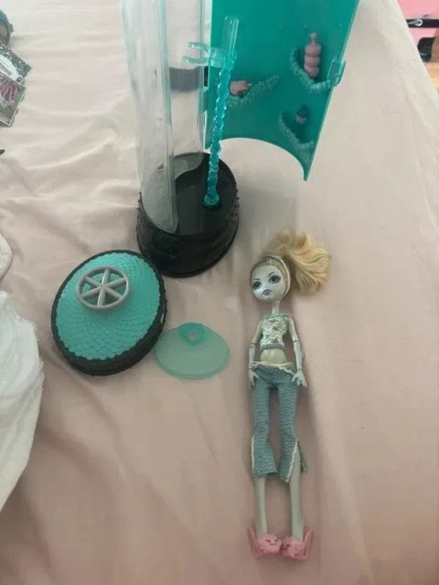 Monster high lagoona blue з гідростанцією