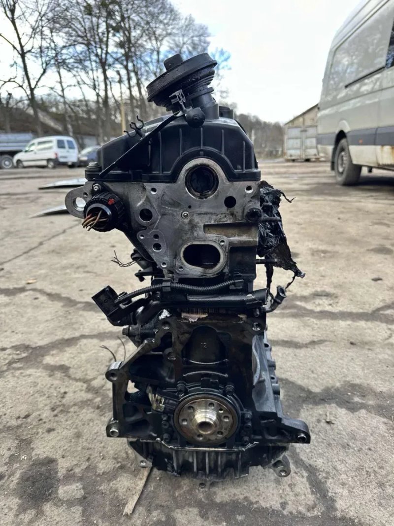 Мотор двигун 1.9 tdi 77кв BXE Passat B6 Skoda a5 в зборі з форсунками — фото 3