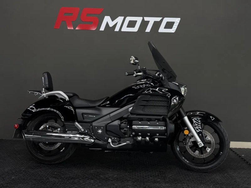 Мотоцикл Honda GL1800 Valkyrie 2014 рік — фото 6