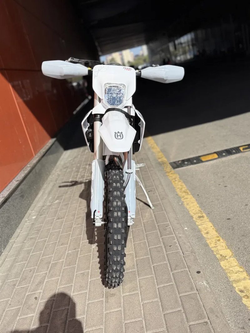 Мотоцикл Husqvarna FE 350 PRO/2027/Новий/Офіційний — фото 4