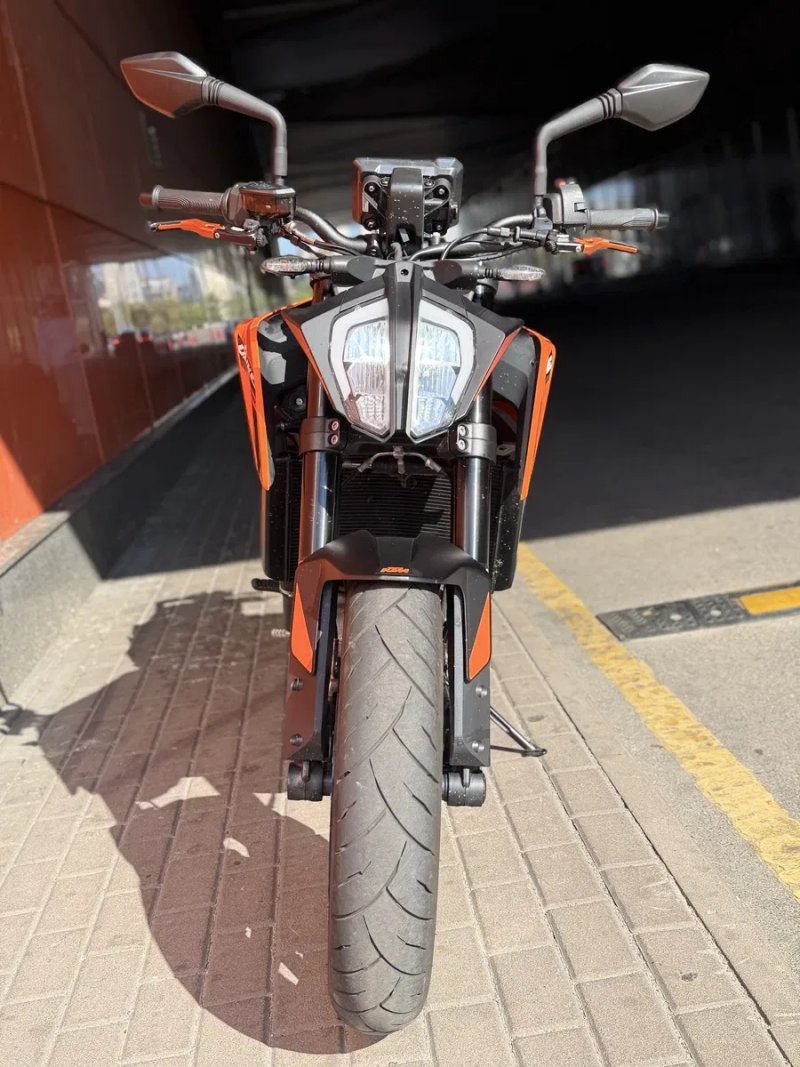 Мотоцикл KTM 790 DUKE /2026/З TECH PACK — фото 3