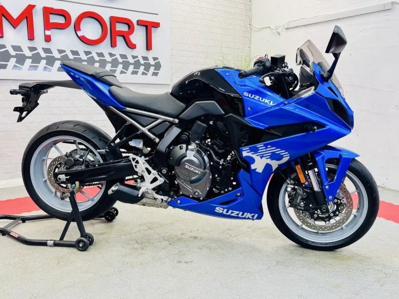 Мотоцикл Suzuki GSX-8R 2024 р ABS TC в оригіналі тільки з Японії — фото 3