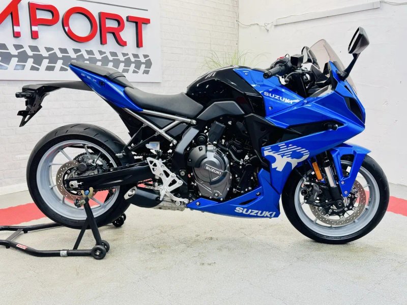 Мотоцикл Suzuki GSX-8R 2024 р ABS TC в оригіналі тільки з Японії — фото 4